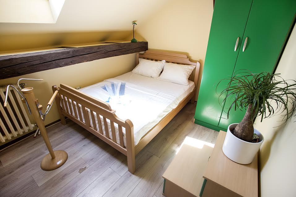 Luna Apartment Novi Sad Eksteriør billede